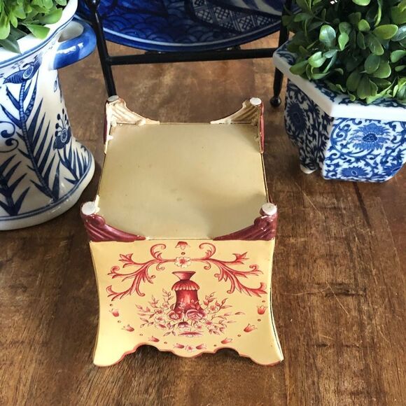Sweet vintage toleware painted gold and red footed scalloped cachepot - Picture 7 of 7